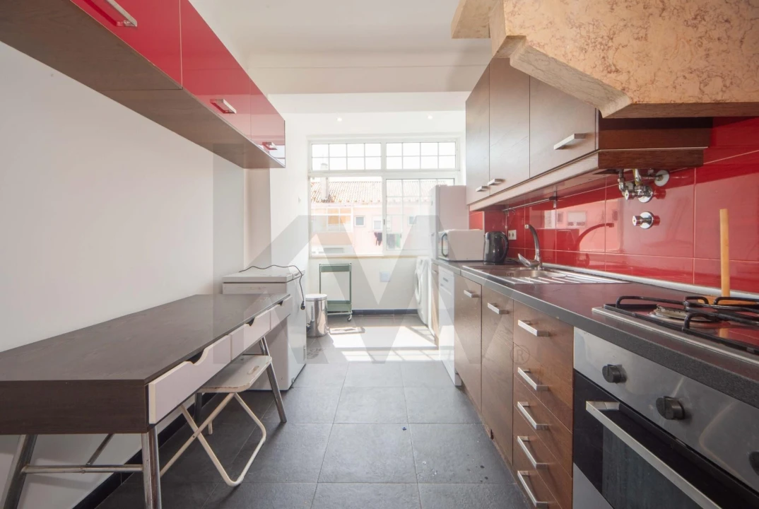 Apartamento T4 para Arrendamento em Alvalade Foto 5