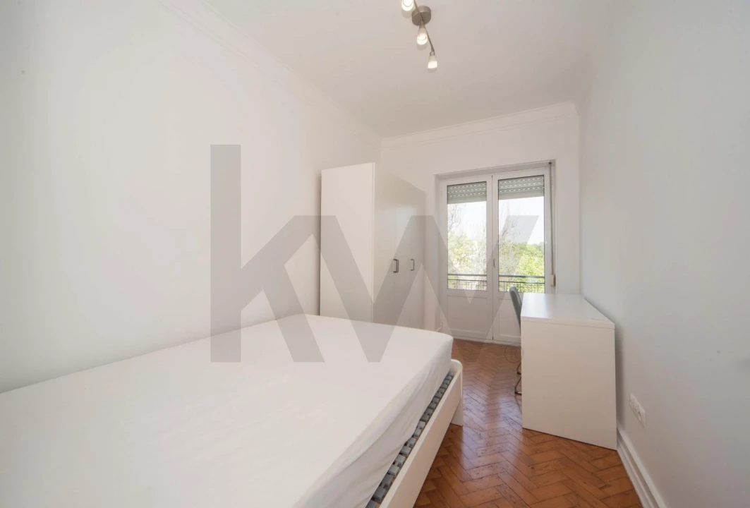 Apartamento T4 para Arrendamento em Alvalade Foto 19