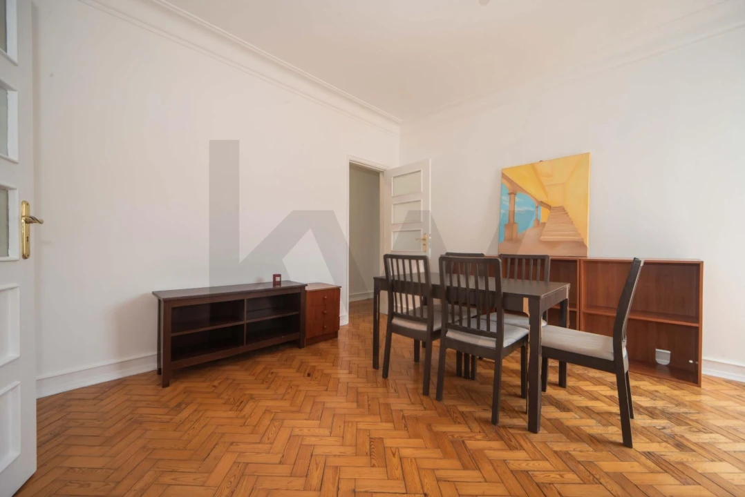 Apartamento T4 para Arrendamento em Alvalade Foto 28