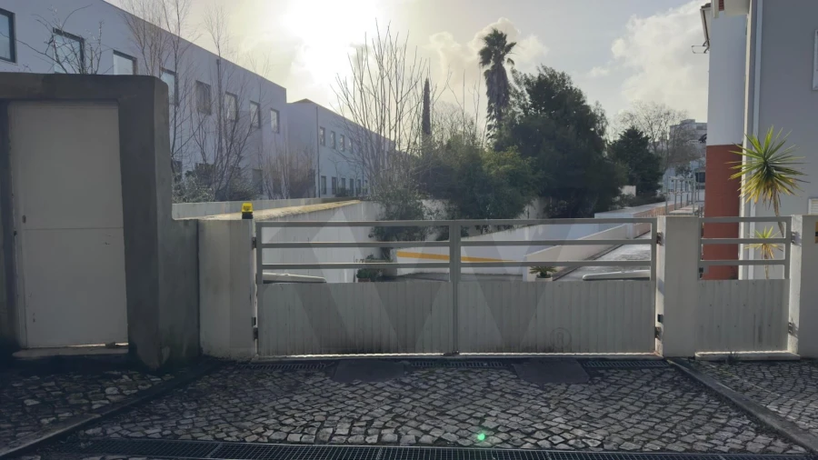 Apartamento T2 para Venda em Queluz e Belas Foto 5