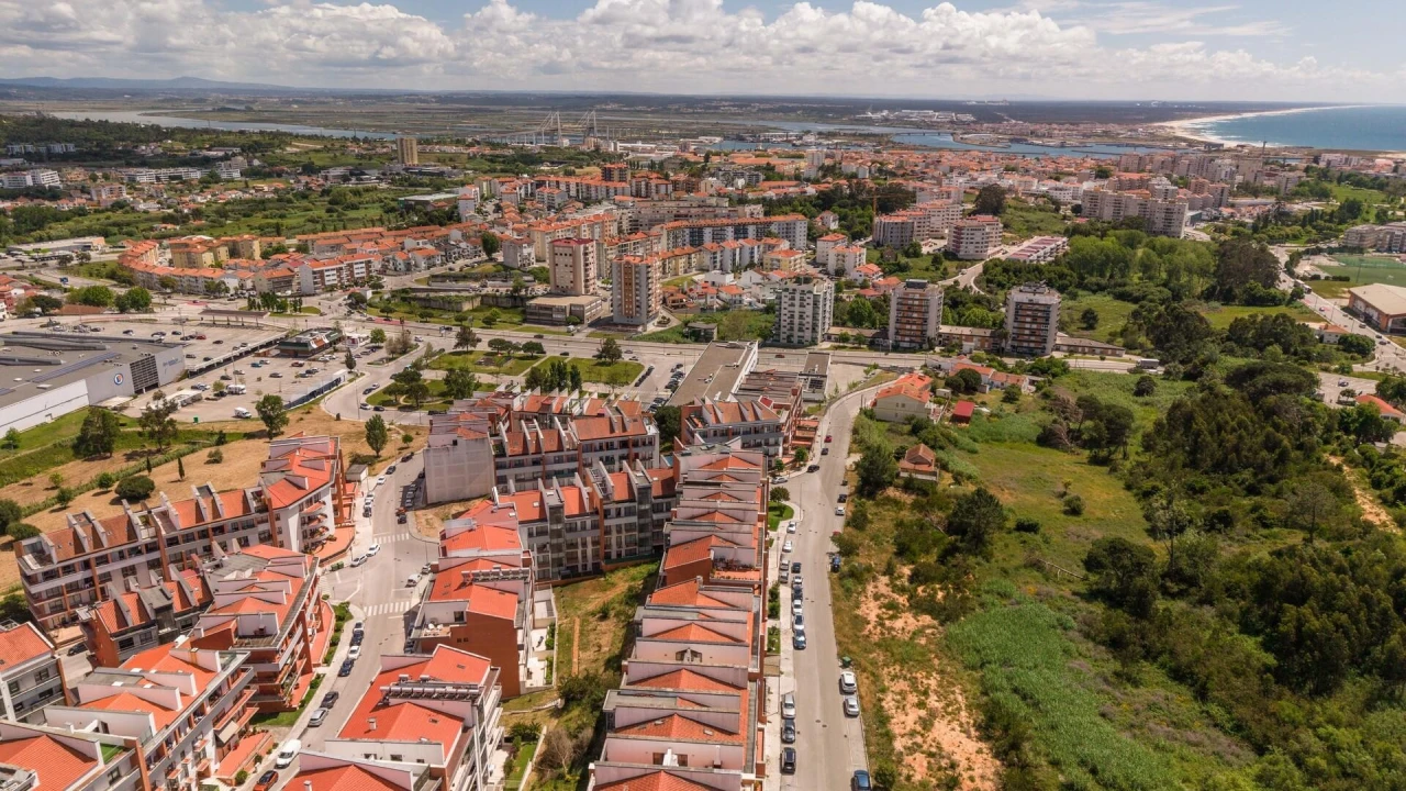 Apartamento T2 para Venda em Tavarede Foto 32