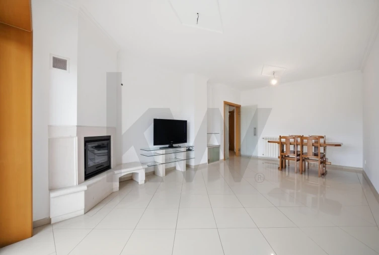 Apartamento T2 para Venda em Tavarede Foto 2