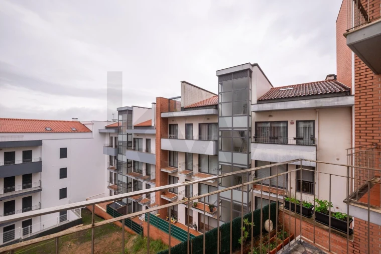 Apartamento T2 para Venda em Tavarede Foto 21