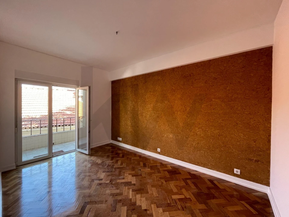 Apartamento T1 para Arrendamento em São Vicente Foto 8