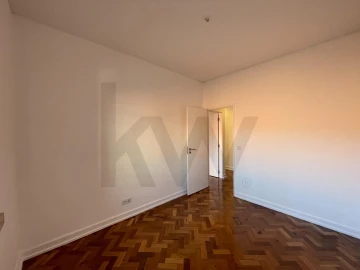 Apartamento T1 para Arrendamento em São Vicente