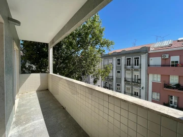 Apartamento T1 para Arrendamento em São Vicente