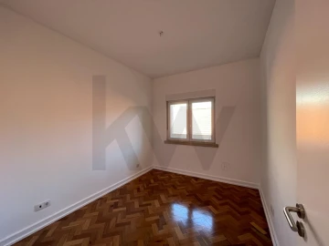 Apartamento T1 para Arrendamento em São Vicente