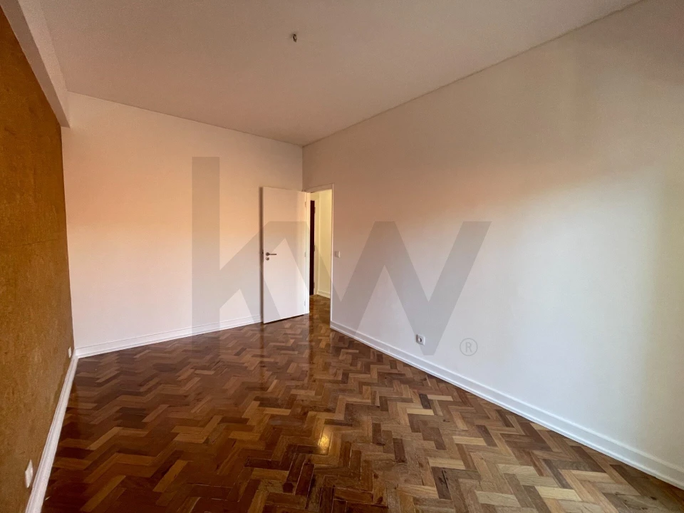 Apartamento T1 para Arrendamento em São Vicente Foto 9