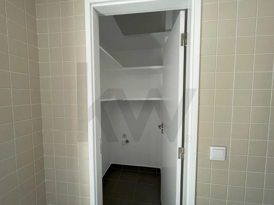 Apartamento T1 para Arrendamento em São Vicente Foto 16