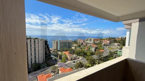 Apartamento T3 para Venda em Funchal (São Pedro)