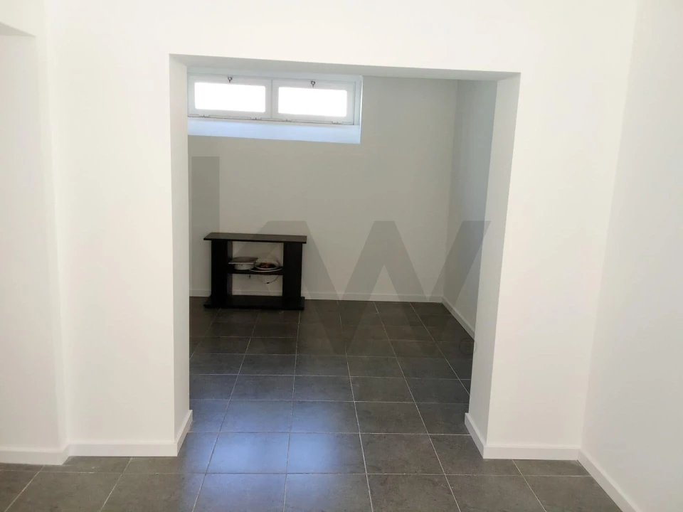Apartamento T1 para Arrendamento em Algés, Linda-A-Velha e Cruz Quebrada-Dafundo Foto 5