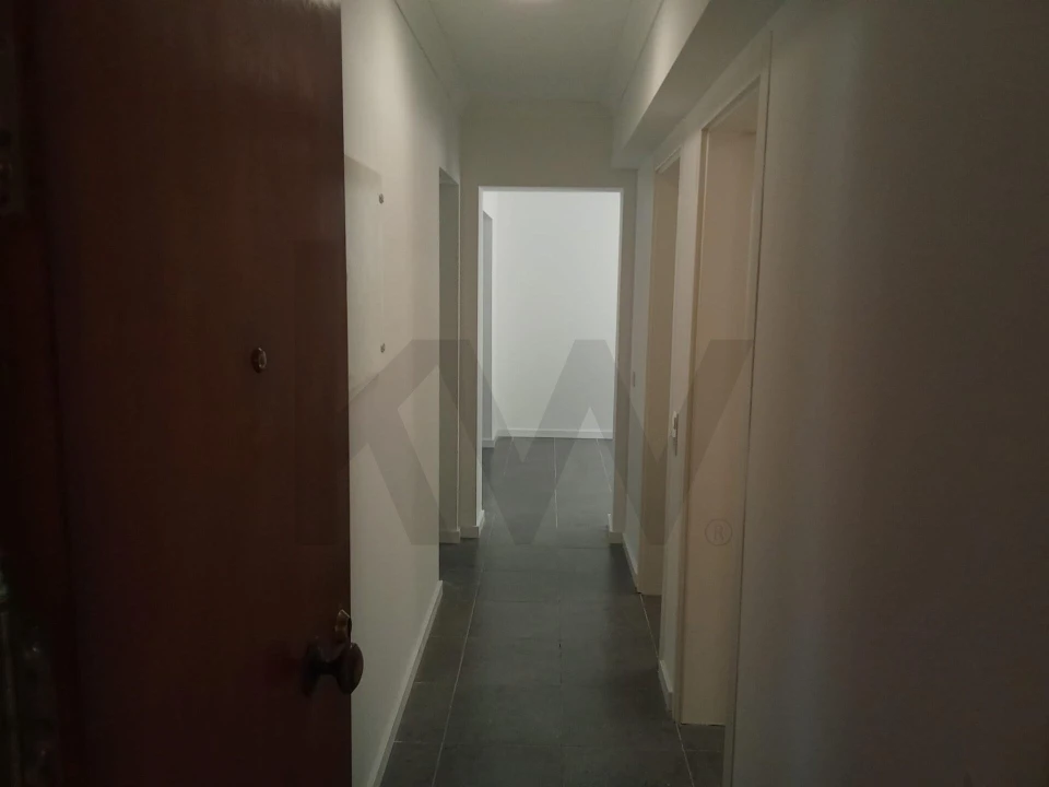 Apartamento T1 para Arrendamento em Algés, Linda-A-Velha e Cruz Quebrada-Dafundo Foto 3