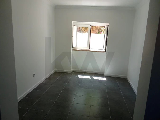 Apartamento T1 para Arrendamento em Algés, Linda-A-Velha e Cruz Quebrada-Dafundo Foto 7
