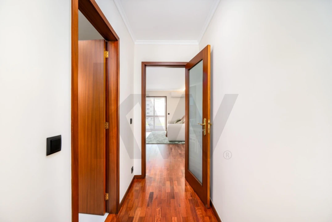 Apartamento T1 para Venda em Ramalde Foto 9