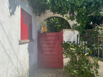 Moradia T1 para Arrendamento em Colares
