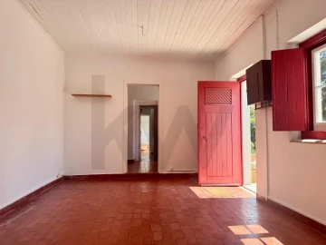 Moradia T1 para Arrendamento em Colares