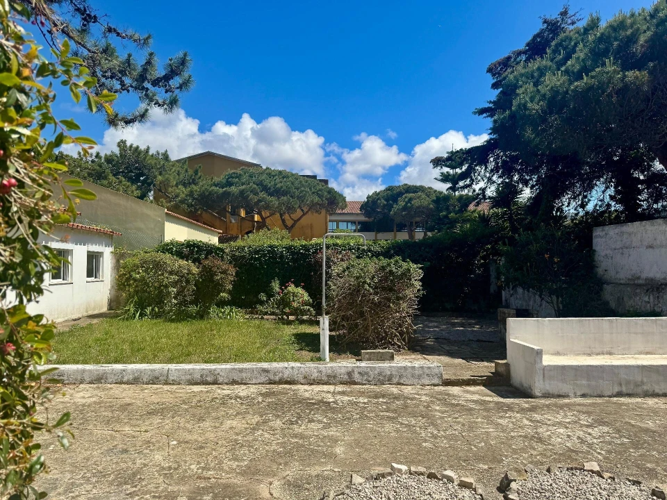 Moradia T1 para Arrendamento em Colares Foto 19
