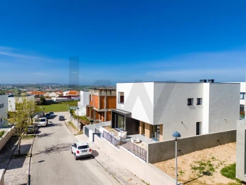 Moradia T5 para Venda em Ponte do Rol