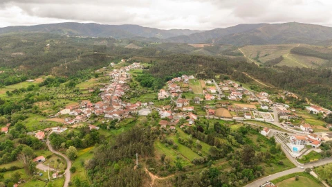 Moradia T3 para Venda em Secarias