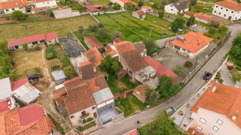 Moradia T3 para Venda em Secarias