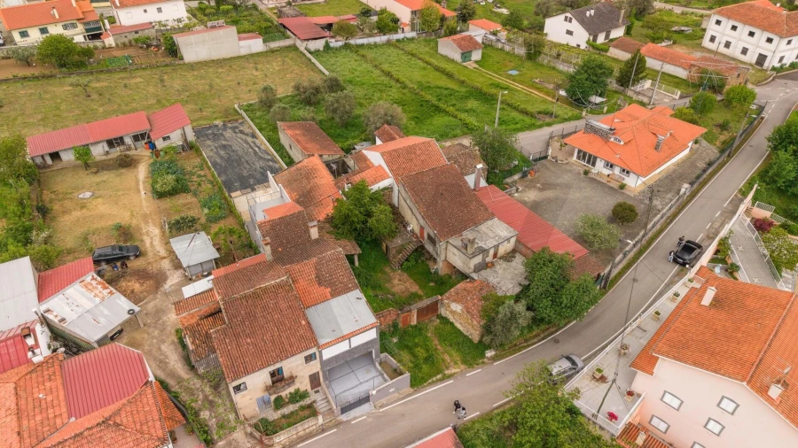 Moradia T3 para Venda em Secarias Foto 17