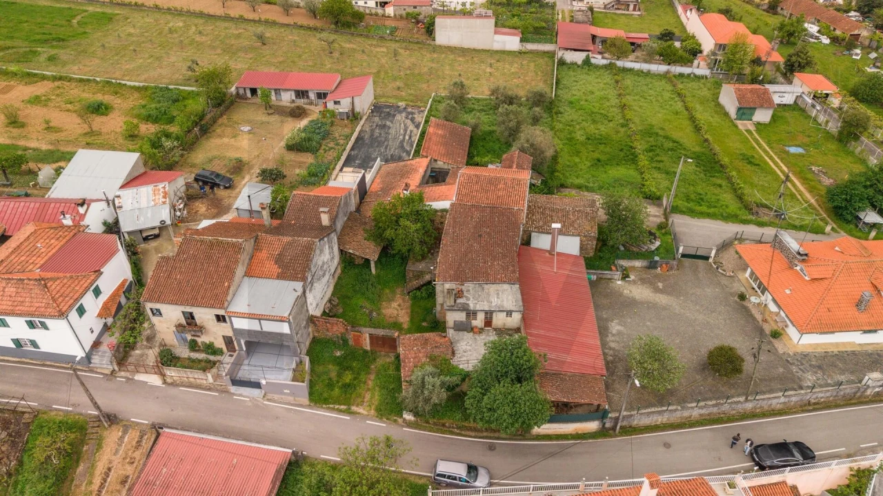 Moradia T3 para Venda em Secarias Foto 15