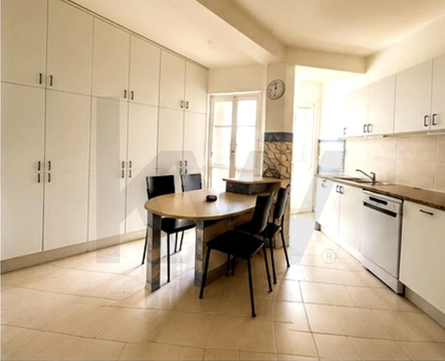 Apartamento T4 para Arrendamento em Estrela Foto 7