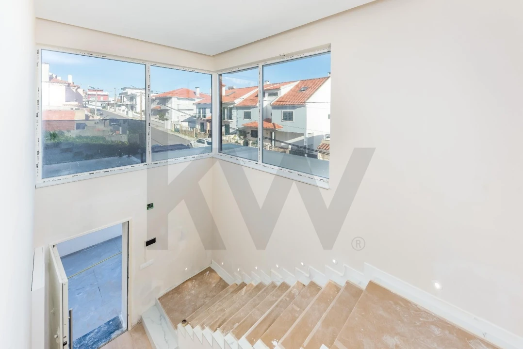 Moradia T5 para Venda em Odivelas Foto 8