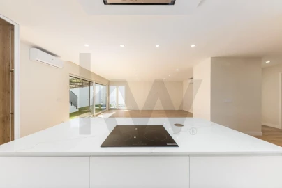 Moradia T5 para Venda em Odivelas