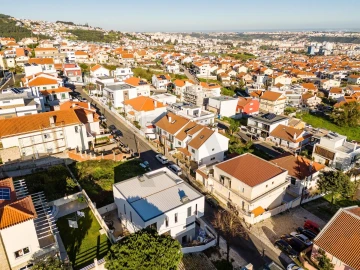 Moradia T5 para Venda em Odivelas