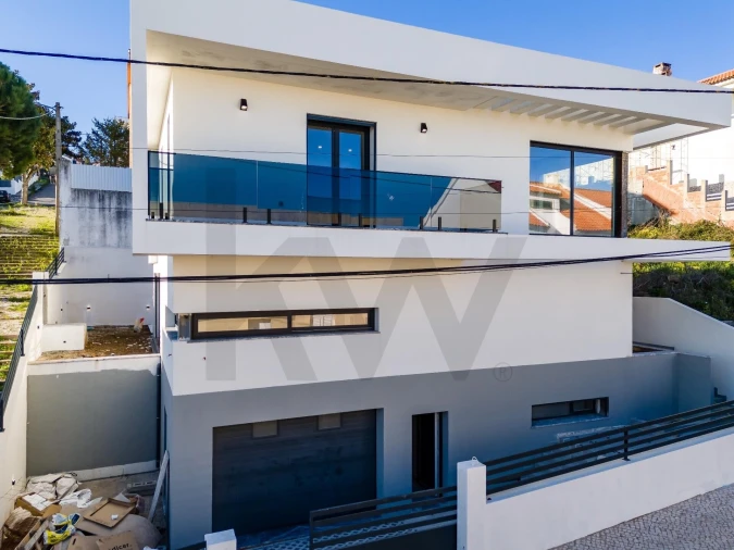 Moradia T5 para Venda em Odivelas Foto 3