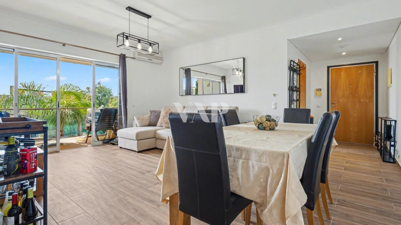 Apartamento T2 para Venda em Quarteira Foto 6