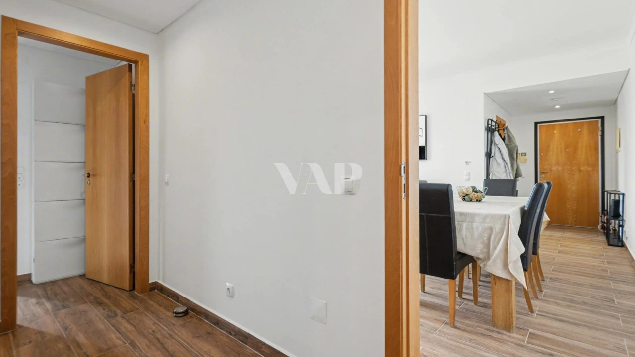 Apartamento T2 para Venda em Quarteira Foto 14