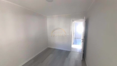 Apartamento T3 para Venda em Laranjeiro e Feijó