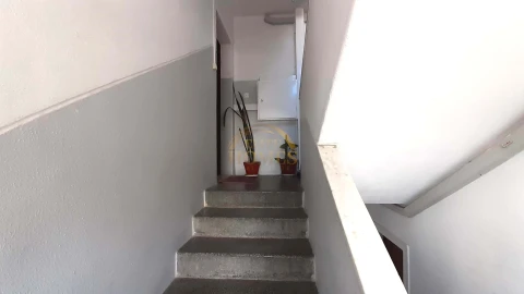 Apartamento T3 para Venda em Laranjeiro e Feijó