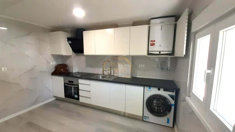 Apartamento T3 para Venda em Laranjeiro e Feijó