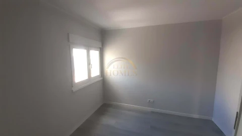 Apartamento T3 para Venda em Laranjeiro e Feijó