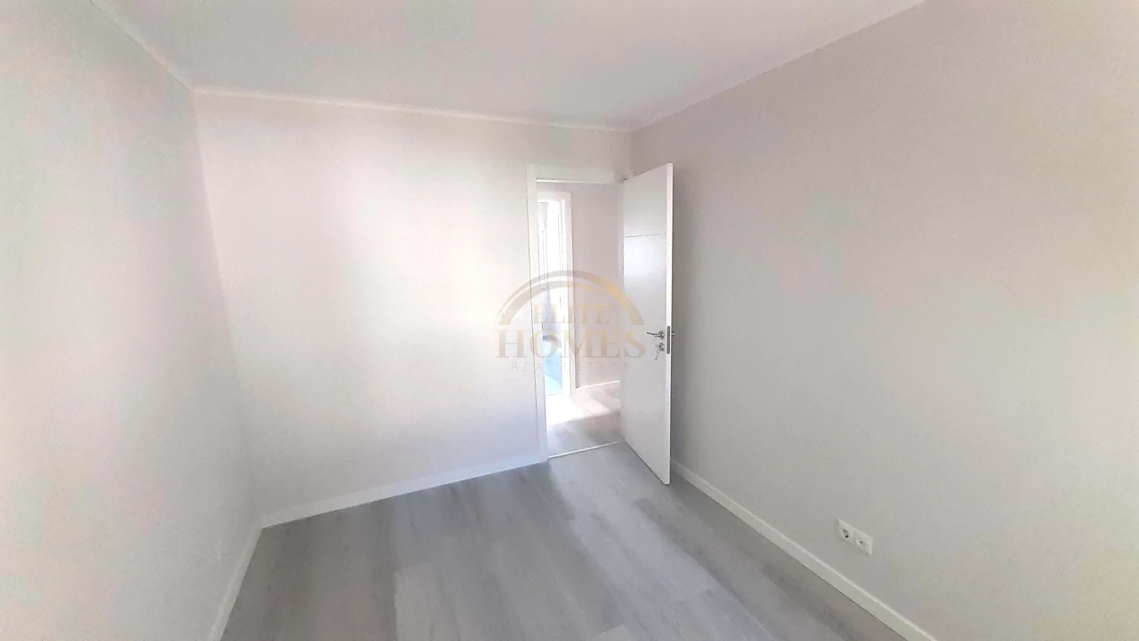 Apartamento T3 para Venda em Laranjeiro e Feijó Foto 11