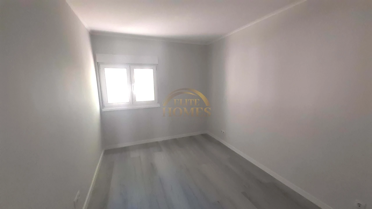 Apartamento T3 para Venda em Laranjeiro e Feijó Foto 15