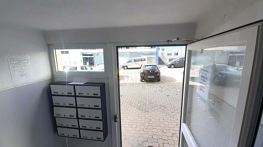 Apartamento T3 para Venda em Laranjeiro e Feijó Foto 32
