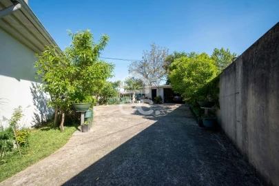 Moradia T4 para Venda em Areias, Sequeirô, Lama e Palmeira