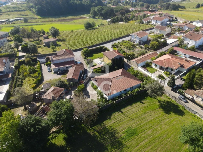 Moradia T4 para Venda em Areias, Sequeirô, Lama e Palmeira Foto 28