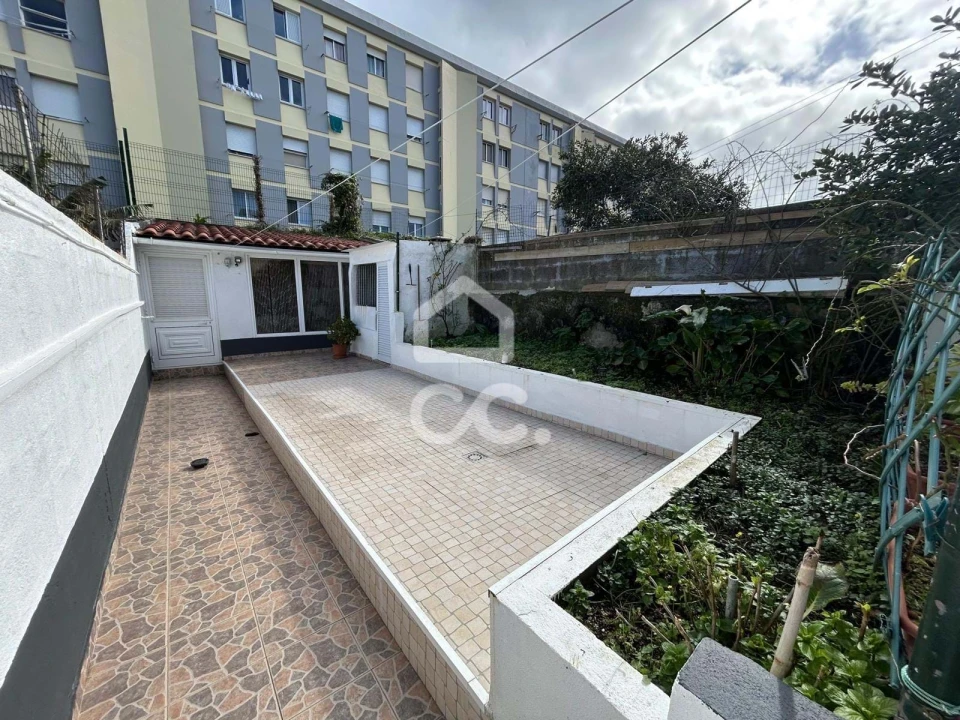 Moradia T3 para Venda em Ponta Delgada (São Pedro) Foto 18