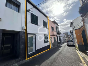 Moradia T3 para Venda em Ponta Delgada (São Pedro)