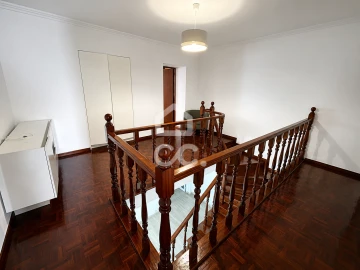 Moradia T3 para Venda em Ponta Delgada (São Pedro)