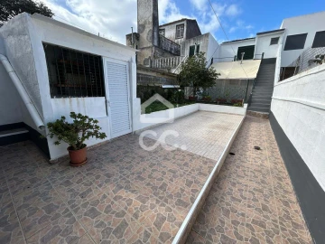 Moradia T3 para Venda em Ponta Delgada (São Pedro)