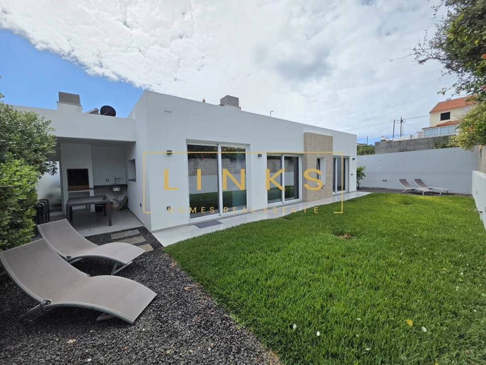 Moradia T3 para Venda em Porto Santo Foto 1