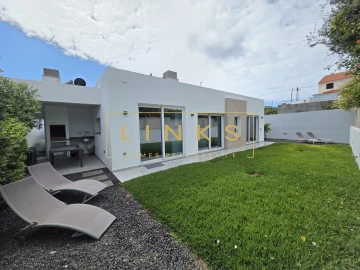 Moradia T3 para Venda em Porto Santo