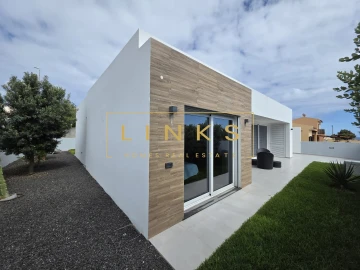 Moradia T3 para Venda em Porto Santo