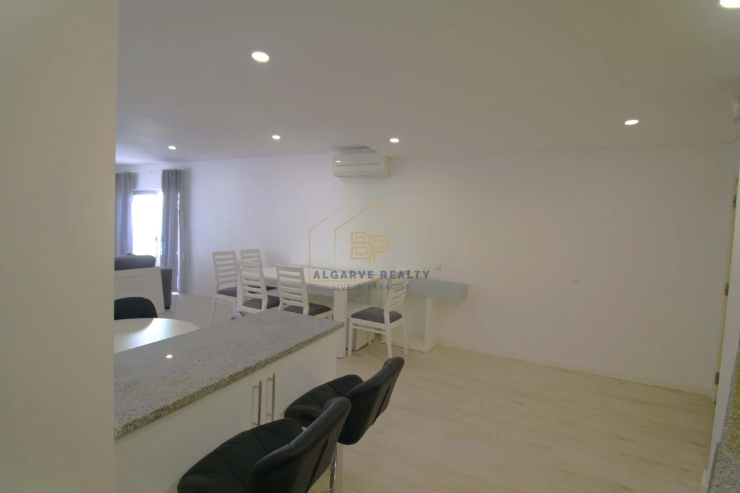 Apartamento T2 para Venda em Portimão Foto 7
